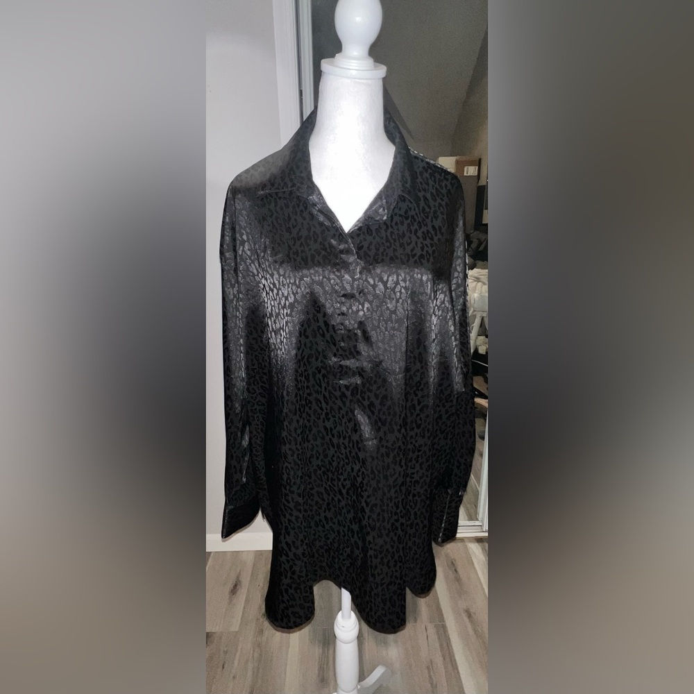 Old Navy Black Leopard Print Blouse-XXL